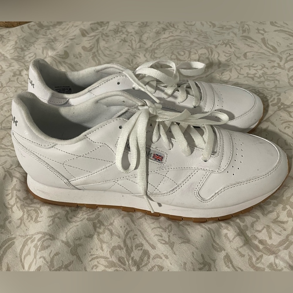 Reeboks 11 womens